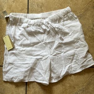 Wilfred free white linen shorts